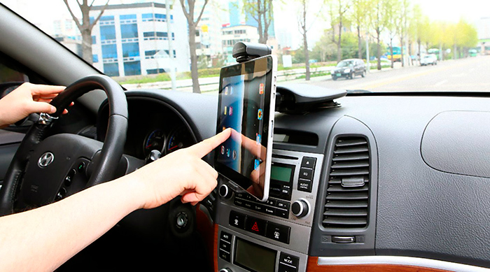 Автомобильные держатели для телефона, смартфона, навигатора, планшета в машину.