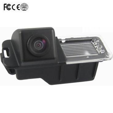 Камера заднего вида для Volkswagen Intro VDC-046 VW Golf VI (2008 - 2012) / VW Passat (2008 - 2013) / VW Polo (2010 - 2013)