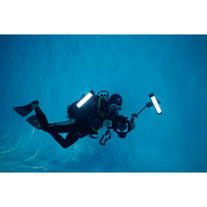 Осветитель светодиодный Godox Dive Light RGBWW WT25R для подводной съемки, фото 10
