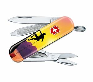 Нож-брелок Victorinox Classic LE 2020, 58 мм, 7 функций, "Climb High", фото 3