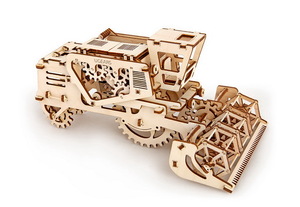 Механический деревянный конструктор Ugears Комбайн, фото 1