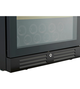 Винный шкаф CellarPrivate трёхзонный на 143 бутылки черный CP154-3TB, фото 4