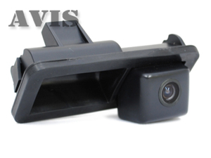 CCD штатная камера заднего вида с динамической разметкой AVEL Electronics AVS326CPR (#013) для FORD C-MAX / FIESTA VI / FOCUS II / KUGA / S-MAX, интегрированная с ручкой багажника, фото 1