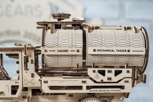 Механический деревянный конструктор Ugears Автоцистерна, фото 7
