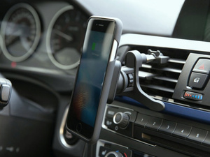 Комплект чехла и автомобильного беспроводного ЗУ XVIDA iPhone 7 Charging Car Kit Vent Mount черный, фото 3
