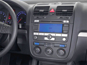 Рамка Incar для UMS VW Golf 5, Polo new, Amarok, Touran, Jetta, Passat B6, B7, Caddy, Tiguan, 7" (Original style), фото 4