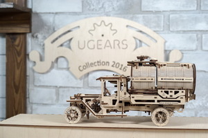 Механический деревянный конструктор Ugears Автоцистерна, фото 4