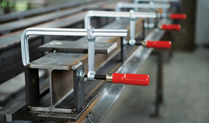 Струбцина цельнометаллическая BESSEY 250/120, 5 кН,GS25 classiX   деревянная ручка, фото 3