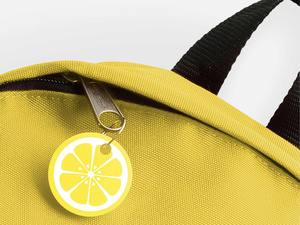 Умный брелок Chipolo CLASSIC Fruit "Лимон" со сменной батарейкой, желтый, фото 2