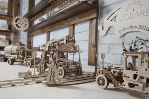 Механический деревянный конструктор Ugears Переезд, фото 12