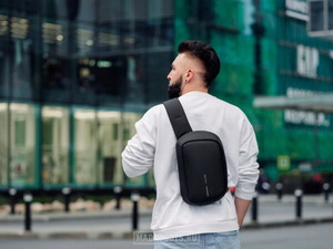 Рюкзак для планшета до 9,7 дюймов XD Design Bobby Sling, черный, фото 10