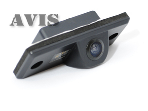 CMOS штатная камера заднего вида AVEL AVS312CPR для VOLKSWAGEN TOUAREG I (2003-2010) / TIGUAN (#105), фото 1