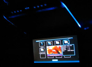 Автомобильный потолочный монитор 15.6" со встроенным Full HD медиаплеером ERGO ER156FH (бежевый), фото 4