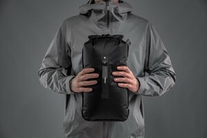 Гермомешок водонепроницаемый MATADOR FlatPak Drybag 8L (MATFPDB8001BK) черный, фото 6