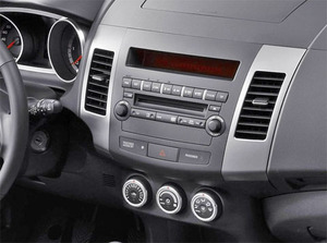 Рамка InCar для UMS MITSUBISHI Outlander II (XL), CITROEN C-Crosser, PEUGEOT 4007, 9" (под штатный пластик), фото 4