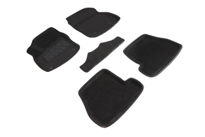 Ворсовые 3D коврики в салон Seintex для Ford Focus III АКПП 2015-2019 (черные)