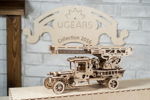 Механический деревянный конструктор Ugears Пожарная машина, фото 9