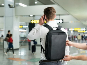 Сумка-рюкзак для ноутбука до 15,6 дюймов XD Design Bobby Bizz, черный, фото 18