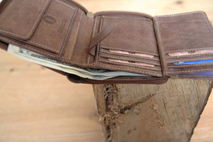 Бумажник Klondike Dylan, коричневый, 10,5x13,5 см, фото 15