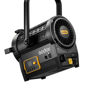 Осветитель светодиодный Godox F7-120Bi K2 с линзой Френеля, фото 4