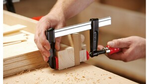 Струбцина чугунная BESSEY TPN25BE  250/120, 5.5 кН, деревянная ручка, фото 2