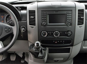 Рамка InCar для UMS MERCEDES Sprinter (W906) 2006+, VW Crafter 2006-2016, 9", фото 5