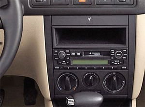 Рамка Incar для UMS VW Passat B5, Golf-4, Bora; SKODA Octavia Tour 9", фото 5